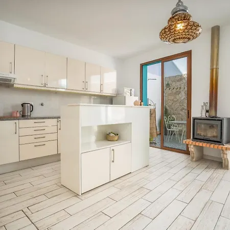 Ar De Mar Apartment