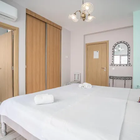 Ar De Mar Apartment *